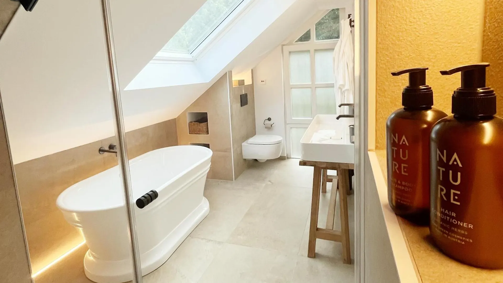 Tauberchalet I Whirlpool, Sauna, Natur & Detoxvibes I Privates Boutiquechalet Fuer Bis 6 Personen Rothenburg ob der Tauber 0*,  Tyskland