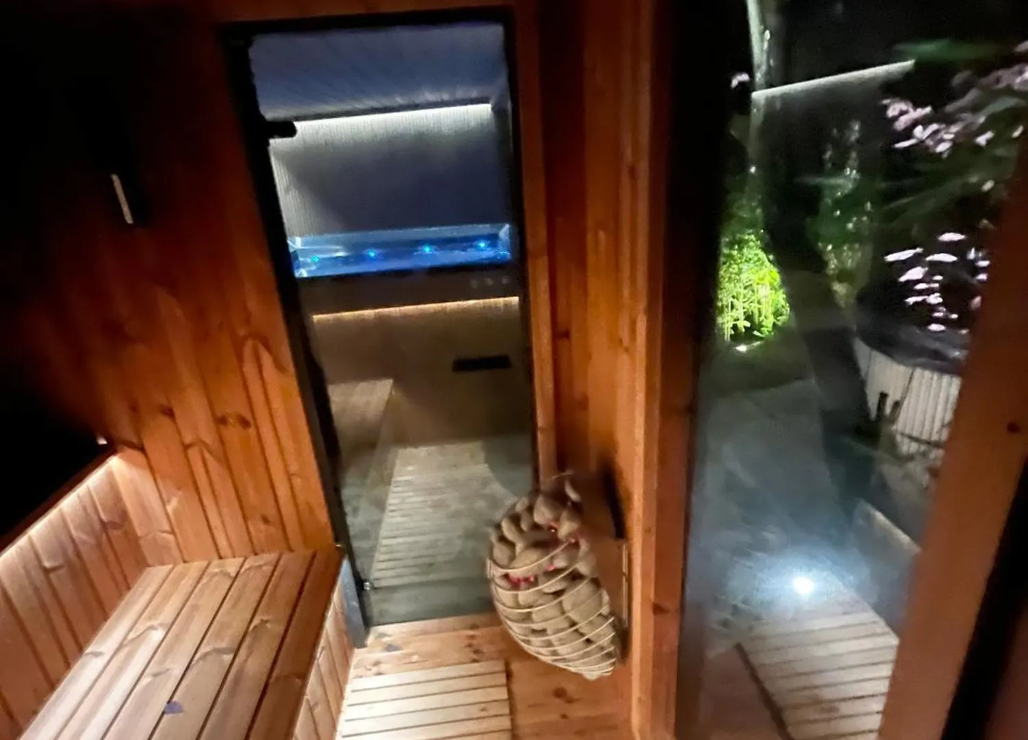 Tauberchalet I Whirlpool, Sauna, Natur & Detoxvibes I Privates Boutiquechalet Fuer Bis 6 Personen Rothenburg ob der Tauber 0*,  Tyskland